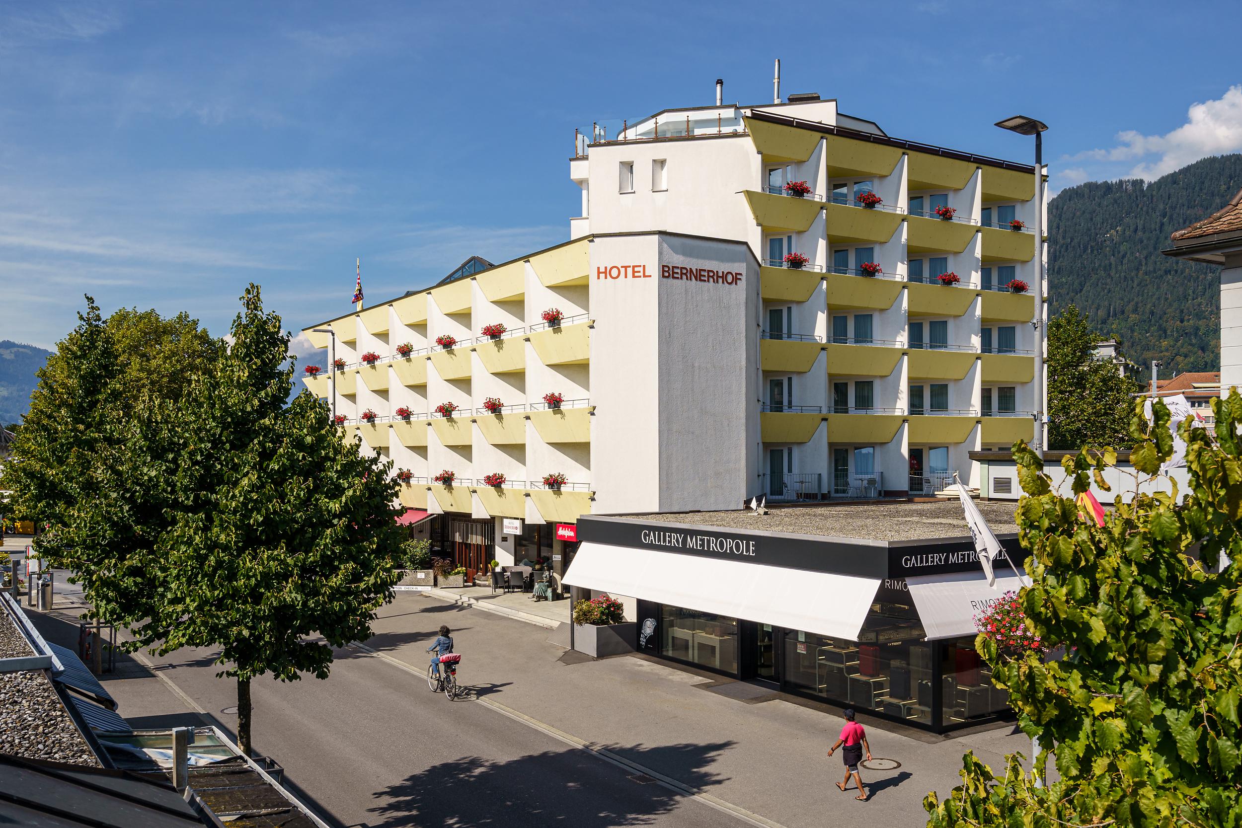 Hotel Bernerhof Интерлакен Екстериор снимка